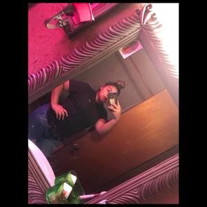 Meet your Posher, Melisa